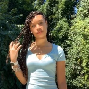 Meet your Posher, Alayna